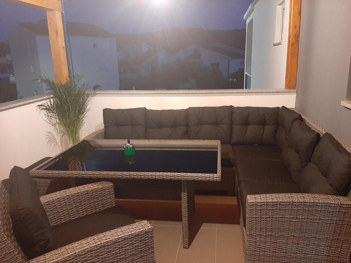 Apartman Mate Лопар Экстерьер фото