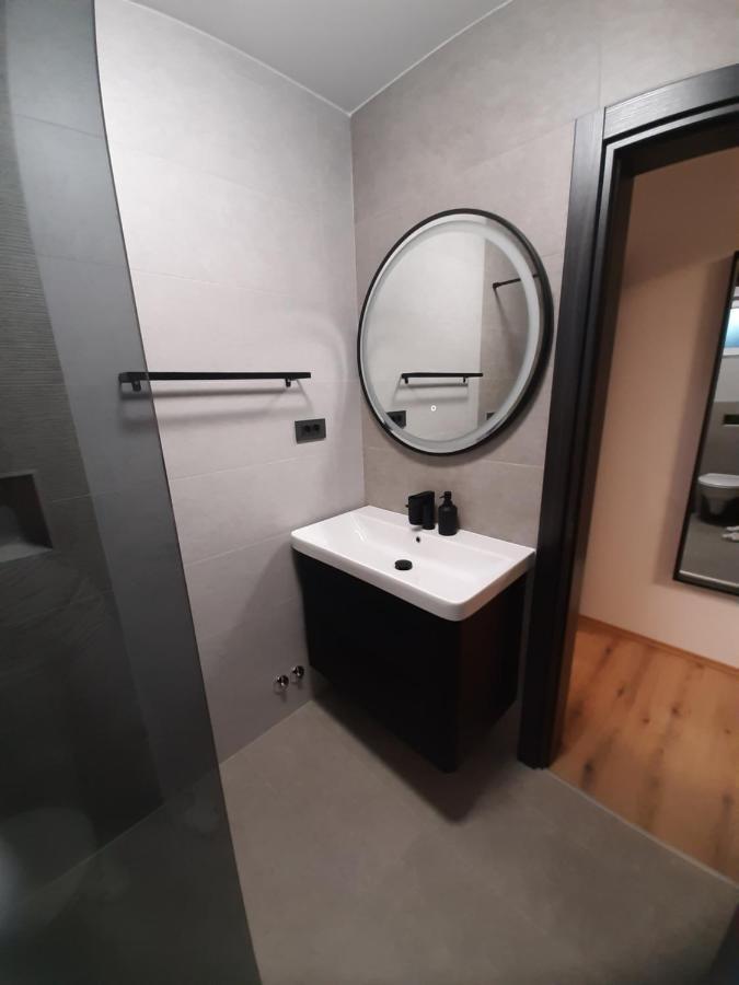 Apartman Mate Лопар Экстерьер фото